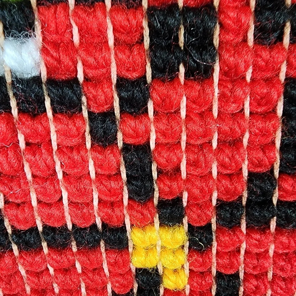 Vintage Christmas Hook Rug Wall Hanging Poinsettia Red White 41" L - Picture 10 of 12